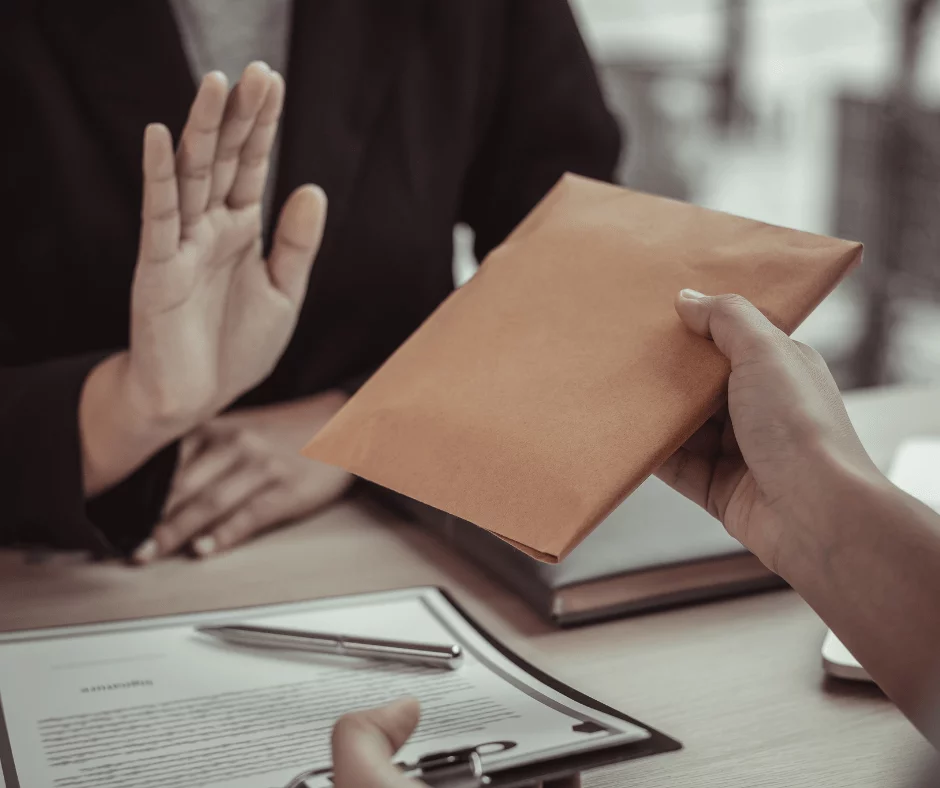 La renonciation à la qualité d’associé par un conjoint peut être tacite