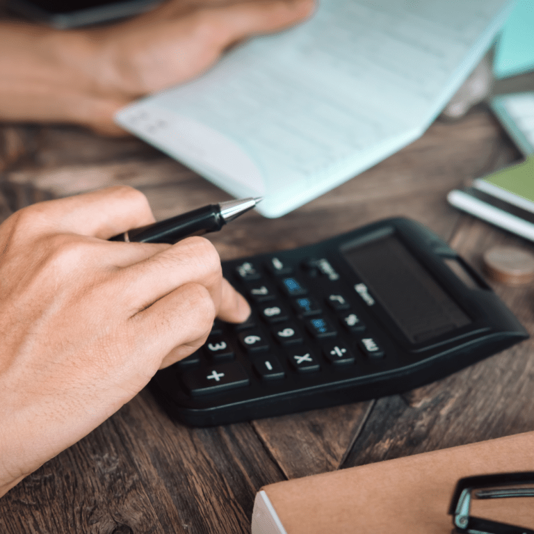 Can a debtor who declares a creditor’s claim in the collective proceedings subsequently contest it?