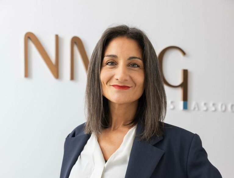 Portrait de  MARIE-AUDE ZIADÉ,  AVOCATE ASSOCIÉE AU BUREAU PARIS