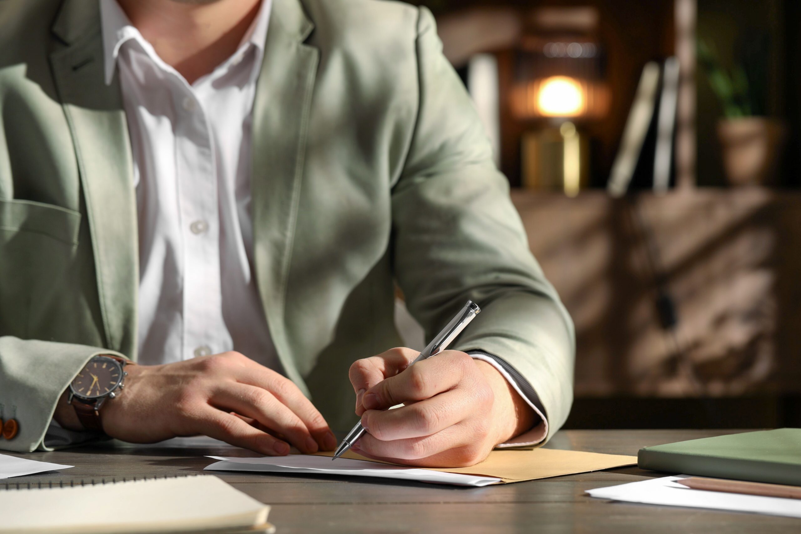 La rupture du contrat d’agent commercial : la lettre de résiliation au cœur du risque indemnitaire